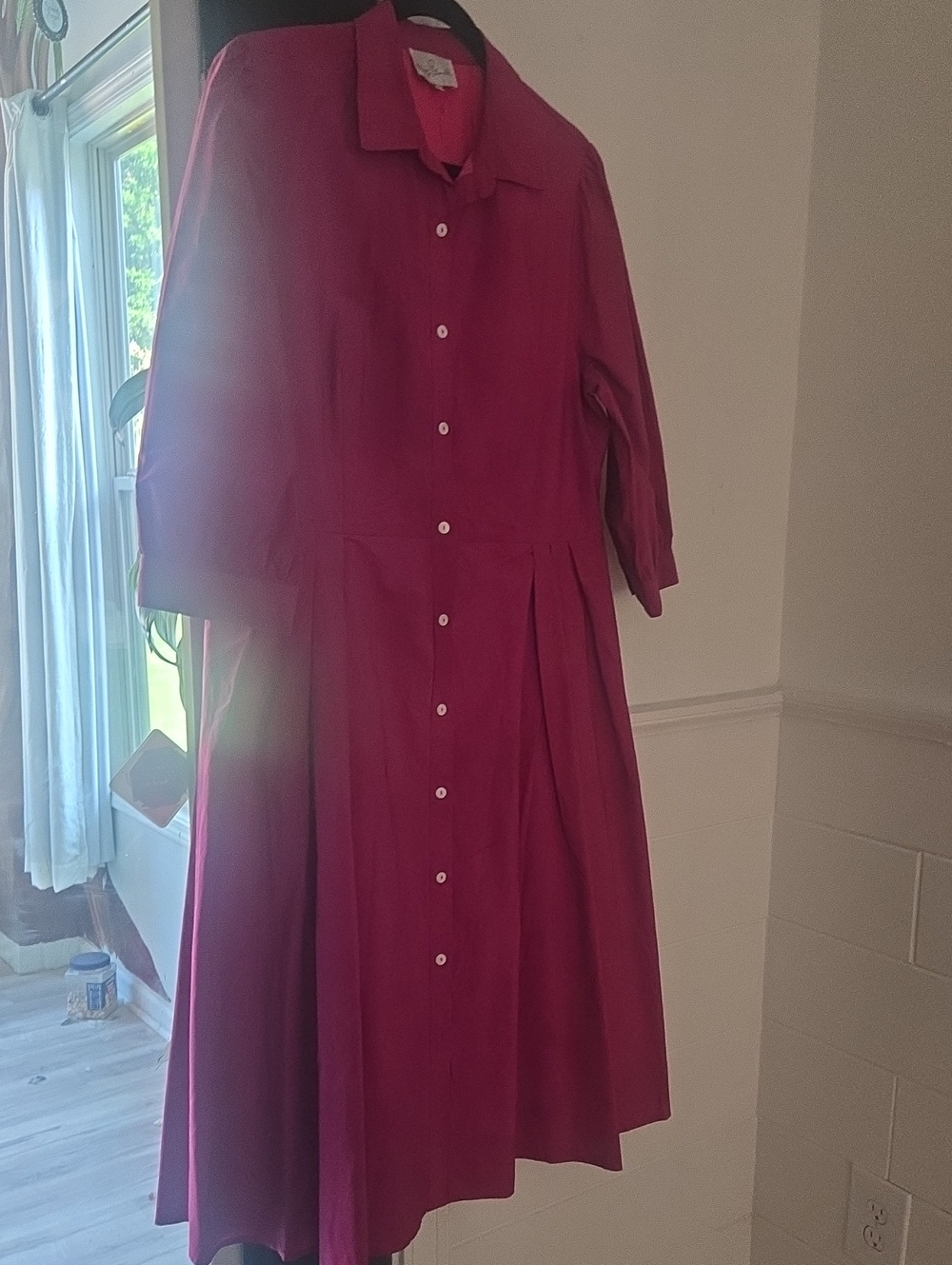 Dainty Jewells Button-Front Midi Dress in Fuchsia Pink